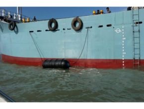 Ribbed Pneumatic Fenders for marine