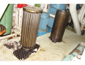 Lube oil filter marine engine