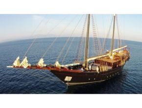 Kapal Kayu Phinisi